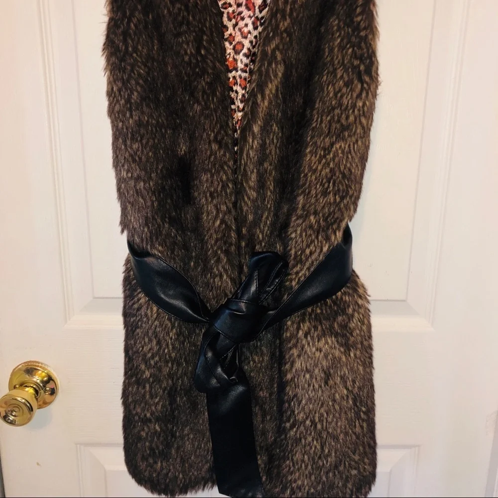 FOREVER 21 faux vegan fur furry brown vest with leather belt size small